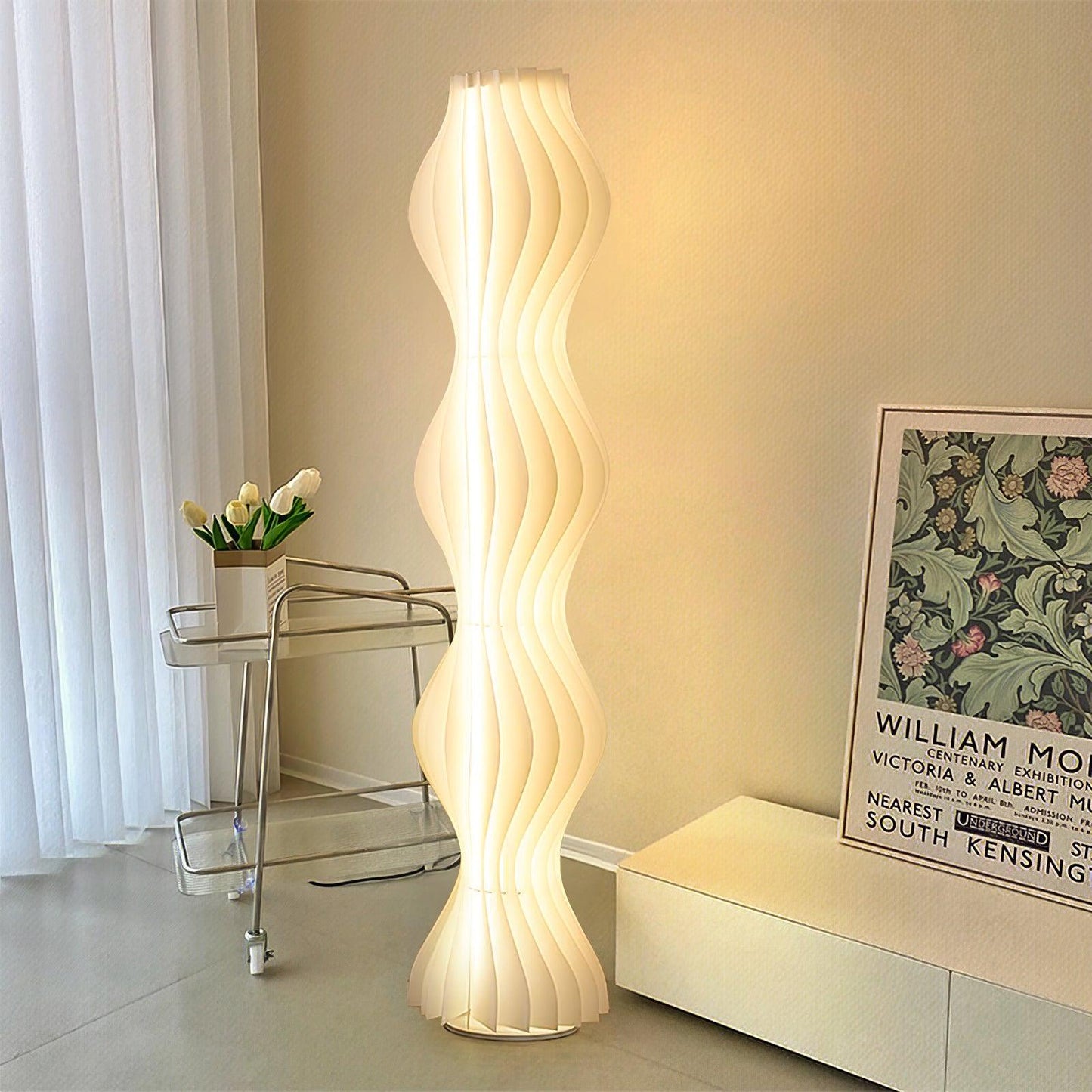 Vapor Floor Lamp | White Iron & Acrylic | Modern Design