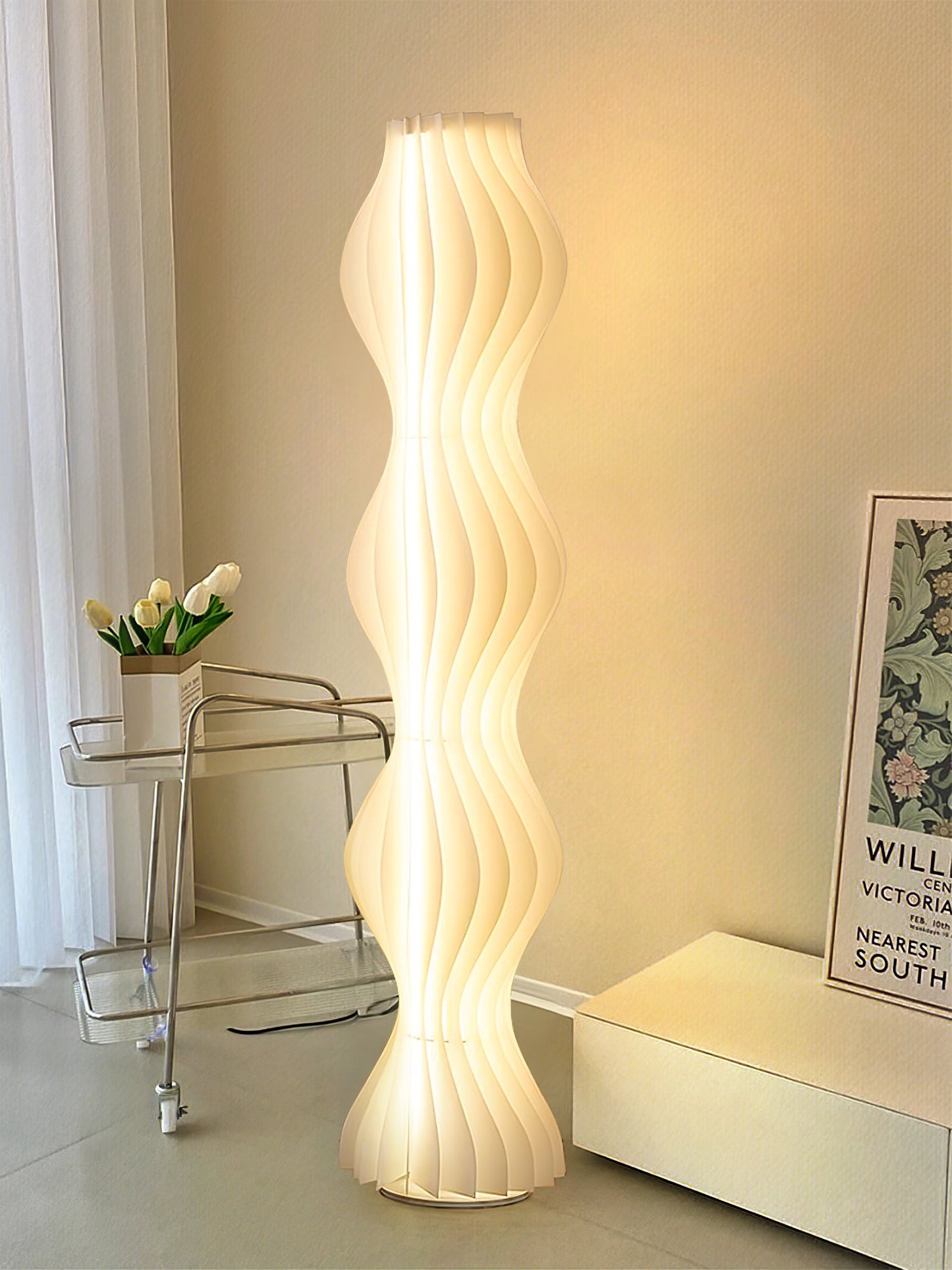 Vapor Floor Lamp | White Iron & Acrylic | Modern Design