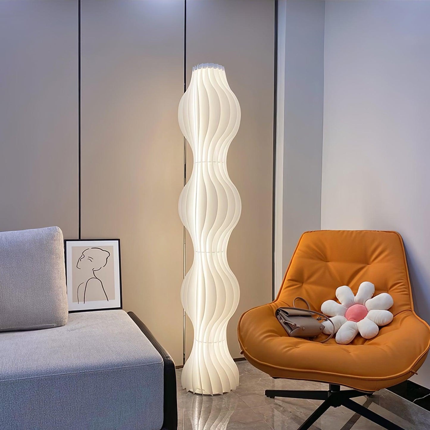 Vapor Floor Lamp | White Iron & Acrylic | Modern Design
