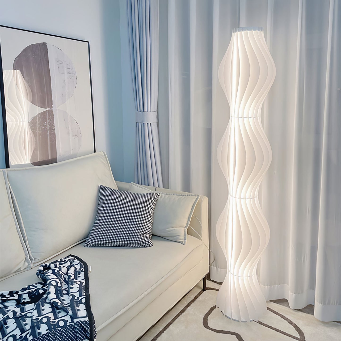 Vapor Floor Lamp | White Iron & Acrylic | Modern Design