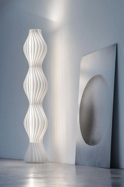 Vapor Floor Lamp | White Iron & Acrylic | Modern Design