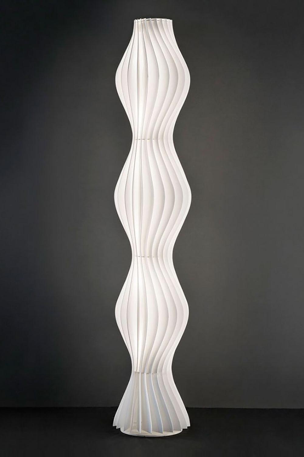 Vapor Floor Lamp | White Iron & Acrylic | Modern Design