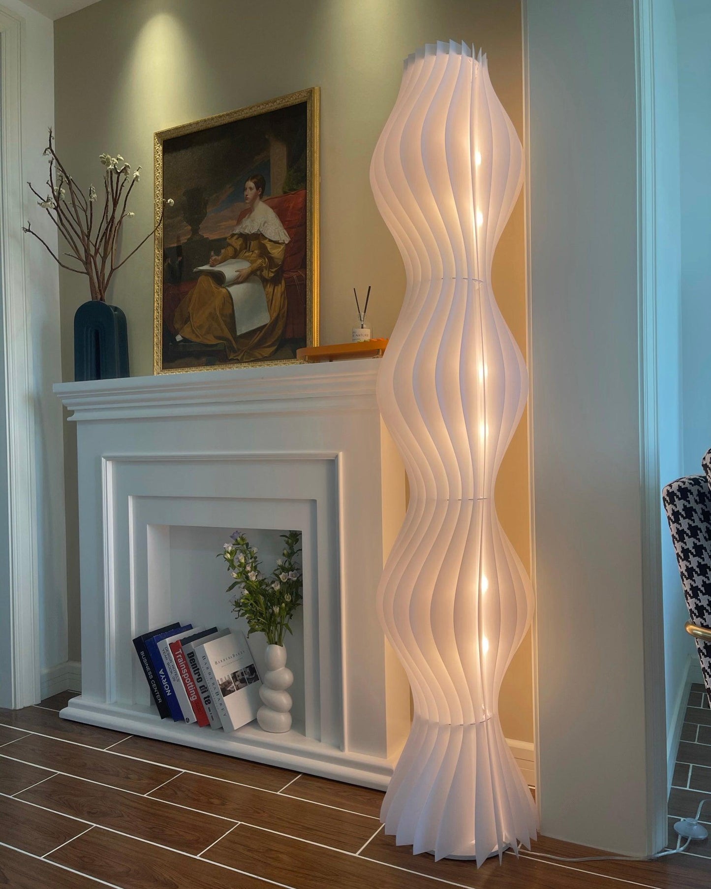 Vapor Floor Lamp | White Iron & Acrylic | Modern Design