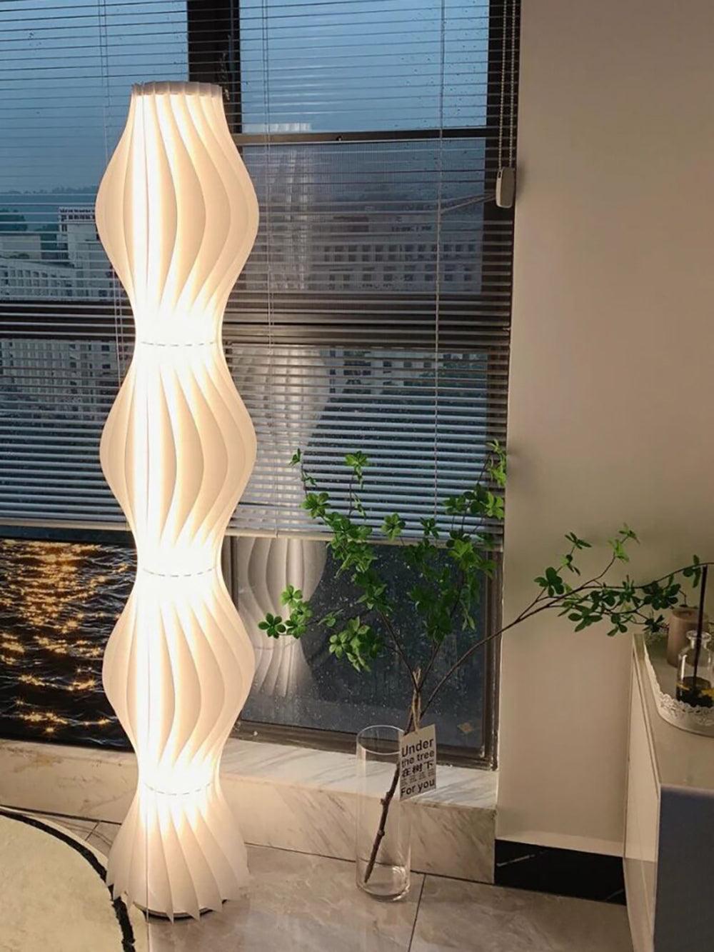 Vapor Floor Lamp | White Iron & Acrylic | Modern Design