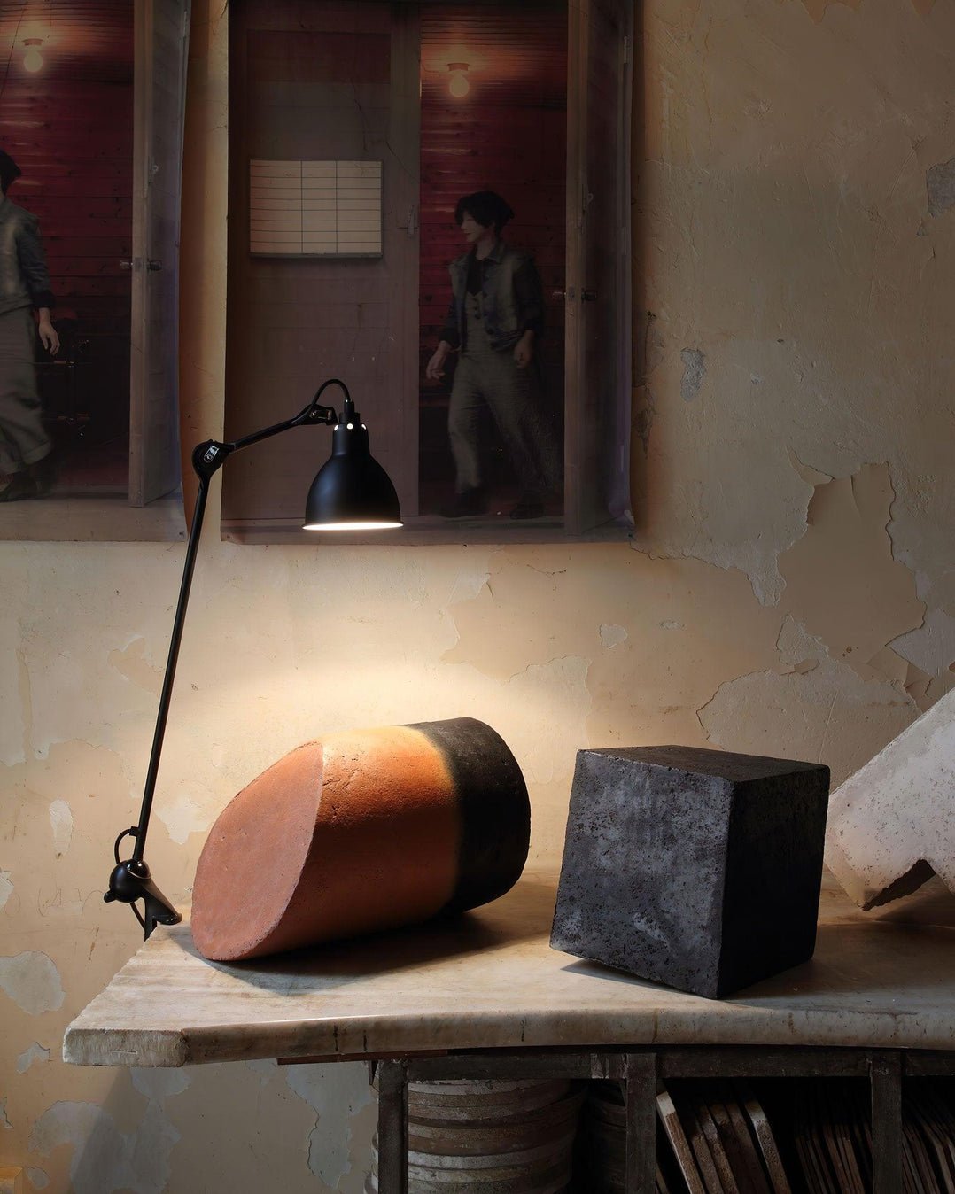 Versa Glide Table Lamp | Matte Black Metal | Adjustable Shade