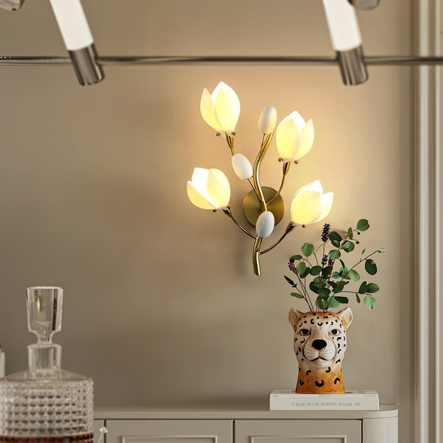 Porcelain Magnolia Wall Lamp | White Ceramic & Gold Metal | Set of 2