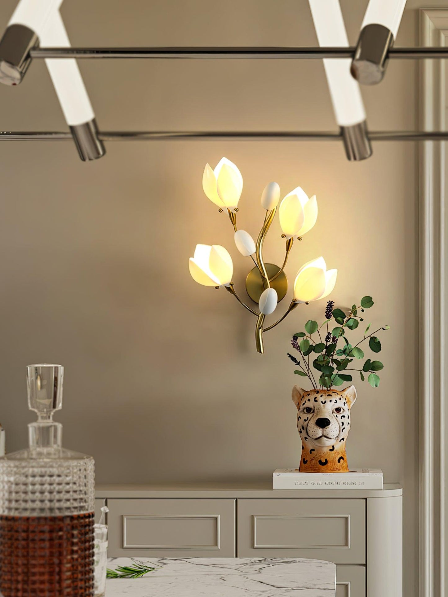 Porcelain Magnolia Wall Lamp | White Ceramic & Gold Metal | Set of 2