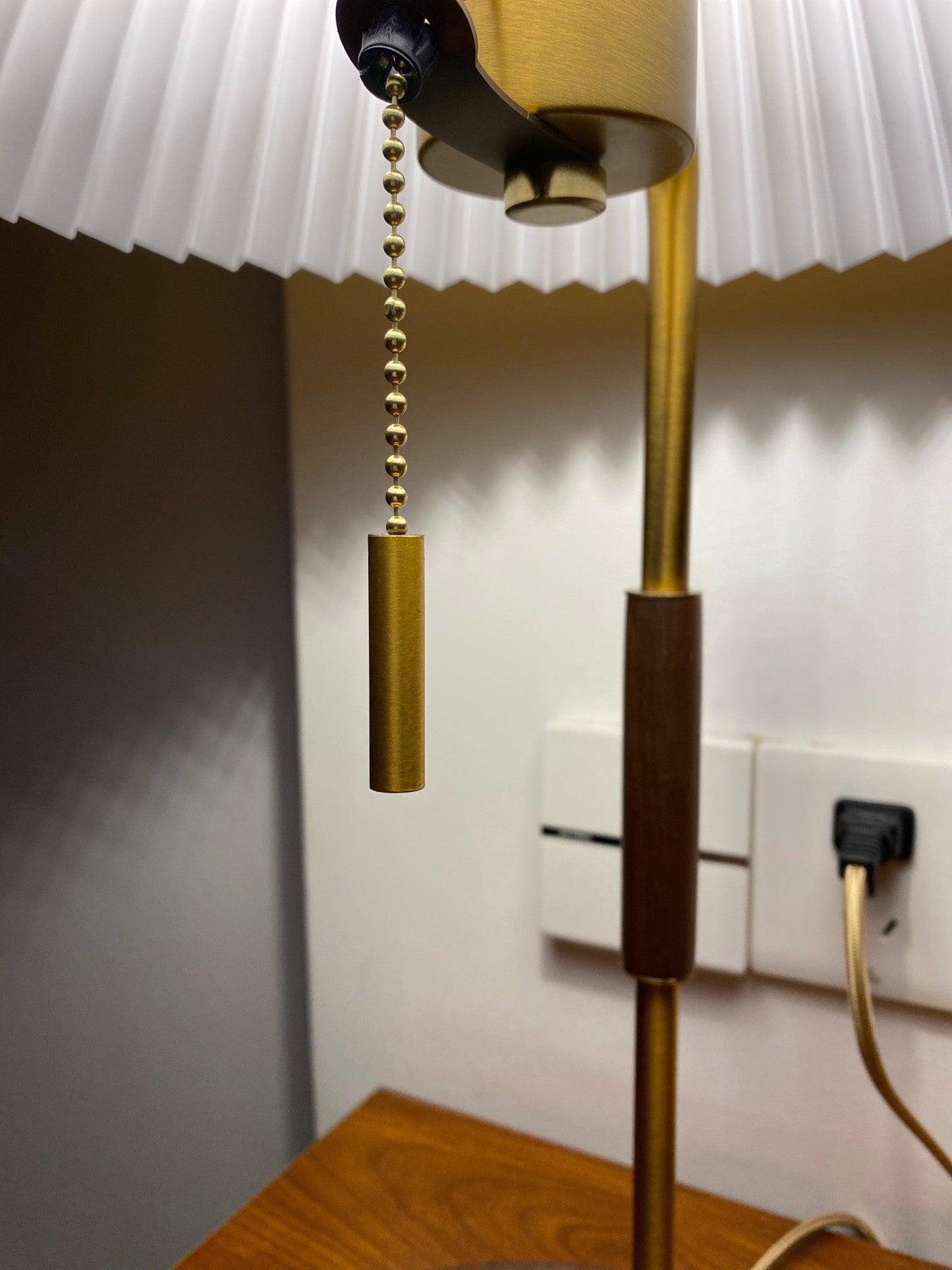 Retro Table Lamp | Solid Mahogany & Brass | 31cm Diameter