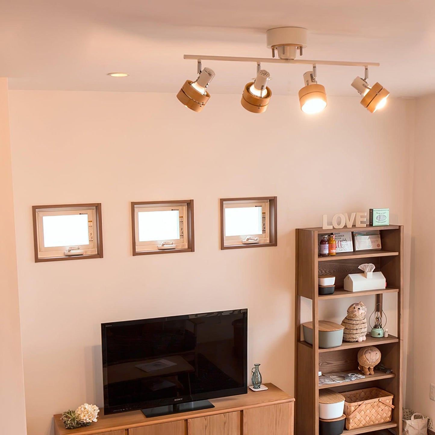Adjustable Ceiling Lamp | Oak/Walnut Finish | 4 Spotlights