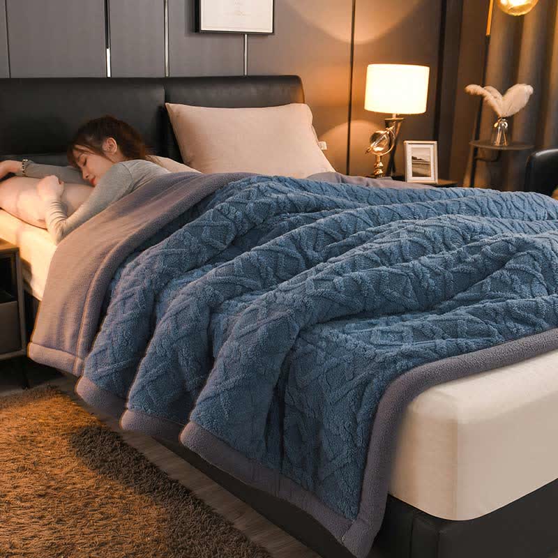 Fleece Throw Blanket | Double-Sided Microfiber Velvet | Full Size 71"x79"
