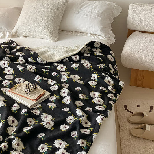 Retro Floral Fleece Throw Blanket | Warm Polyester | 39" x 59"
