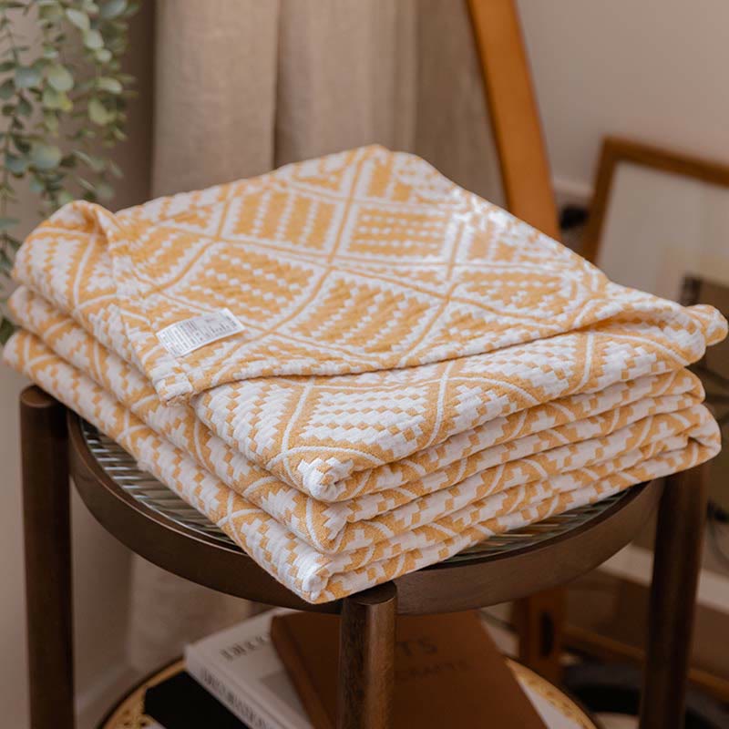 Plaid Quilt | 100% Organic Cotton | Lightweight Reversible Design