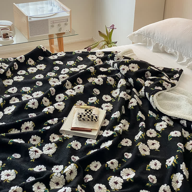 Retro Floral Fleece Throw Blanket | Warm Polyester | 39" x 59"