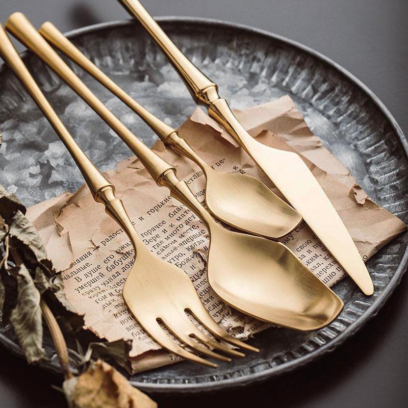 Cleo Cutlery Set