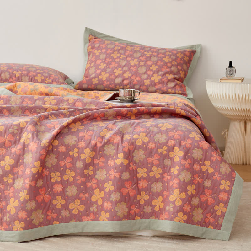 Queen Size Cotton Gauze Quilt Set | Reversible Four Leaf Clover Design | Includes Pillowcases