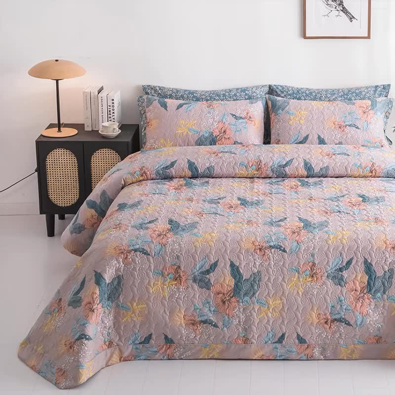 Elegant Flower Quilted Bedding Set | 100% Organic Cotton | Queen Size, 2 Pillowcases