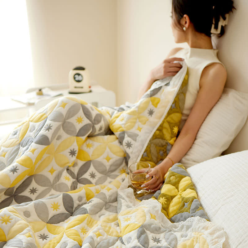 Bamboo Fiber Quilt | Floral Lace Edge | Full & Queen Sizes