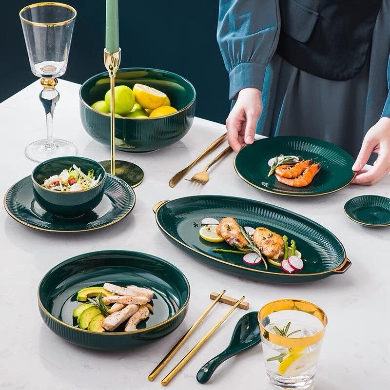 Ocula Dinnerware Set | Fine Porcelain with Gold Rim | Green, 4-8 Persons