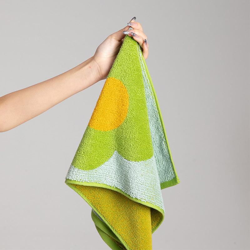 Flower Pattern Cotton Bath Towel | Breathable & Soft | 70cm x 140cm
