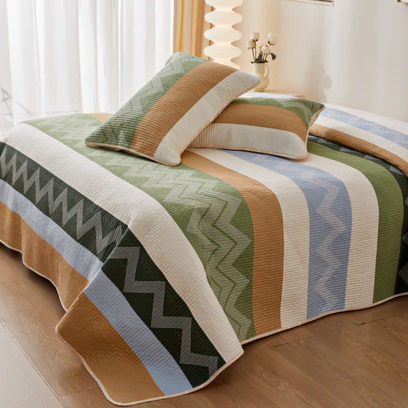 Quilted Bedding Set | Cotton | Queen or King Size with Pillowcases