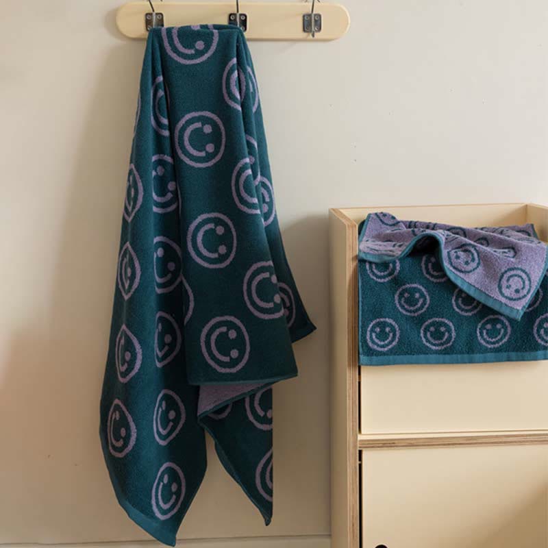 Combed Cotton Towel | Soft & Absorbent | Smiling Pattern | 70cm x 140cm